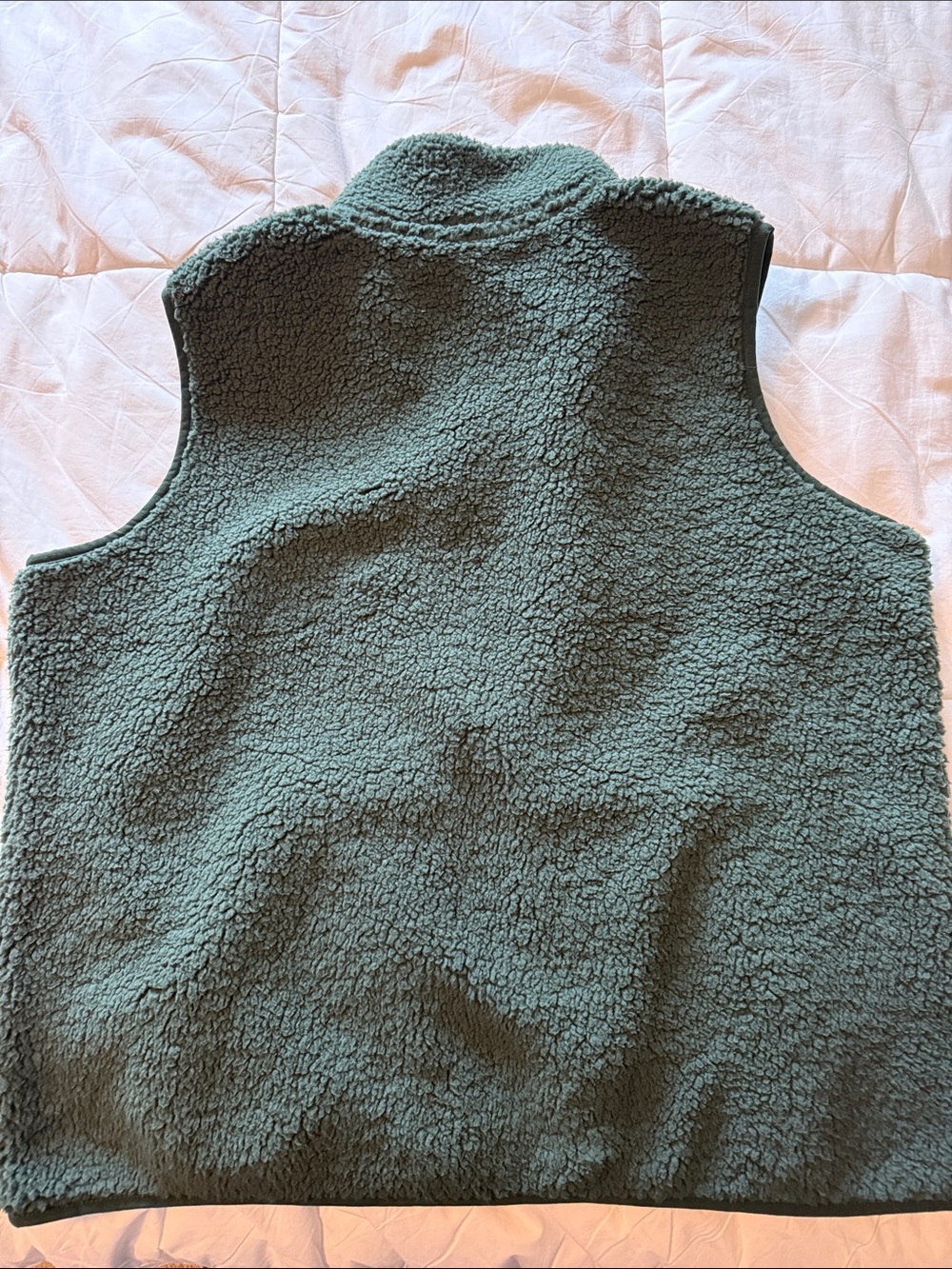 Eddie Bauer Cozy Sherpa Vest in Olive Green - Picture 2 of 3
